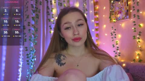 Snapshot of tease_mee_now chatting on 27, 10, 2025 Eva online show from 27, 10, 2025