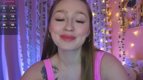 Snapshot of tease_mee_now chatting on 17, 12, 2025 Eva online show from 17, 12, 2025