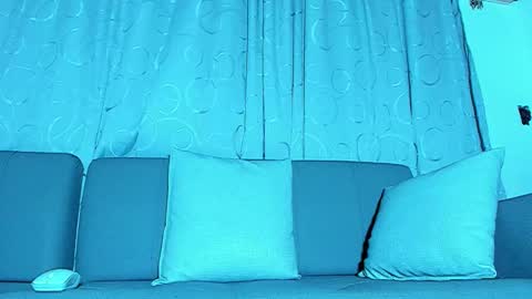 Charlee He online show from 2, 12, 2025