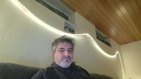 Peter online show from 9, 3, 2025