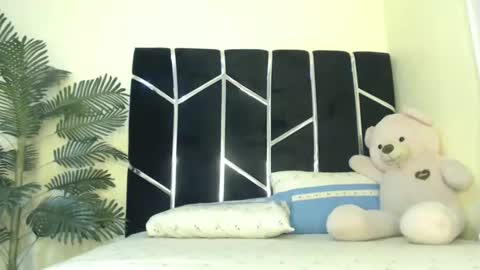 Snapshot of teelouh chatting on 28, 3, 2026 Kittie online show from 28, 3, 2026