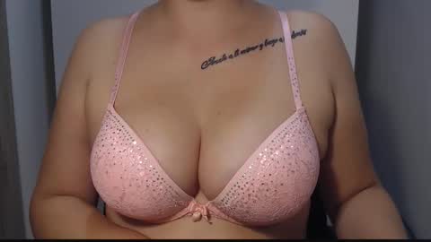 Teeyara  online show from 22, 9, 2025