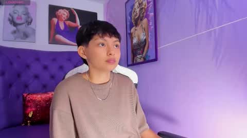 Snapshot of tefi_meow chatting on 12, 9, 2025 Stefani online show from 12, 9, 2025