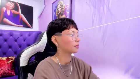 Snapshot of tefi_meow chatting on 25, 9, 2025 Stefani online show from 25, 9, 2025