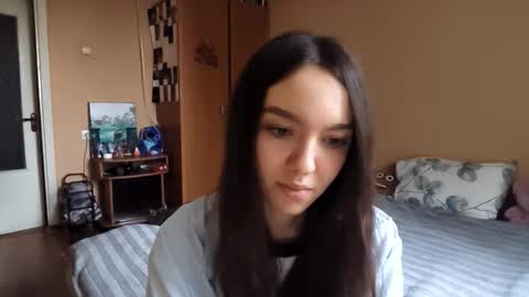 Snapshot of teganmeiser chatting on 23, 11, 2025 Kimi online show from 23, 11, 2025