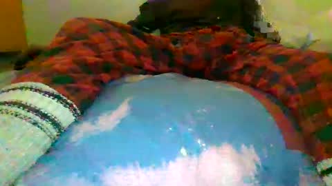 Snapshot of tellias1 chatting on 15, 12, 2024 tellias online show from 15, 12, 2024