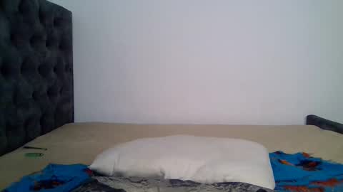 Snapshot of tempting_tiah chatting on 16, 12, 2025 tiah online show from 16, 12, 2025