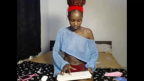 Snapshot of tempting_vibe chatting on 2, 2, 2026 tempting_vibe online show from 2, 2, 2026