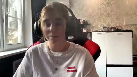 Mira Manson online show from 8, 10, 2025