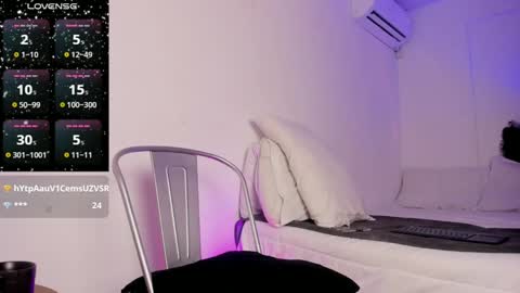 Teo Ferrer online show from 21, 12, 2024