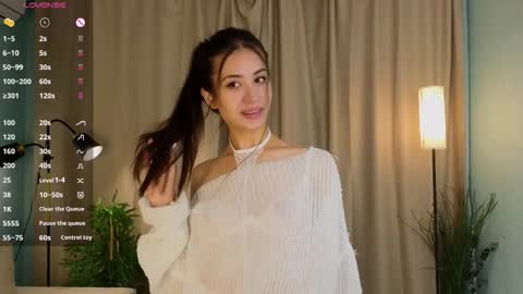 Lia online show from 5, 10, 2025