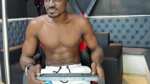 Snapshot of terranze_z chatting on 8, 11, 2025 terranze_z online show from 8, 11, 2025