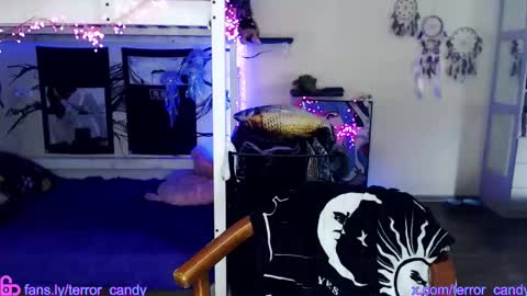 Snapshot of terror_candy chatting on 17, 1, 2026 CRY BABY online show from 17, 1, 2026