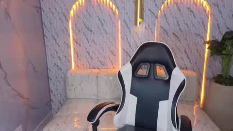 Online 800 to 1400 online show from 30, 10, 2025