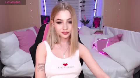 Snapshot of tessawillson chatting on 21, 1, 2025 Tessa online show from 21, 1, 2025