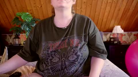 Tessa online show from 15, 9, 2025