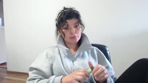 naughty tess online show from 27, 12, 2024