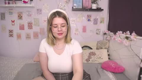 Snapshot of tesspleasure chatting on 11, 1, 2025 TESSA online show from 11, 1, 2025