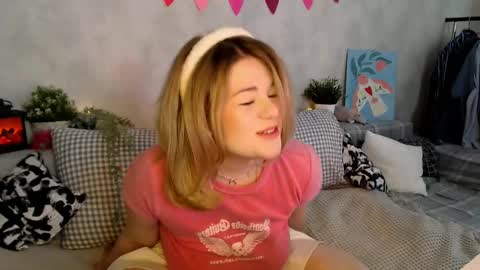 Snapshot of tesspleasure chatting on 12, 2, 2025 TESSA online show from 12, 2, 2025