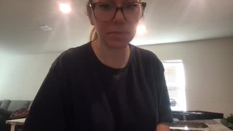 Snapshot of texas_blonde chatting on 25, 11, 2025 Daphne Summers online show from 25, 11, 2025