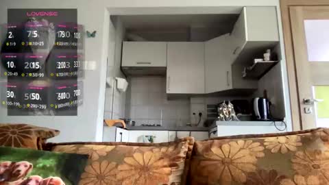 Snapshot of teylor_l chatting on 4, 12, 2025 Teylor online show from 4, 12, 2025