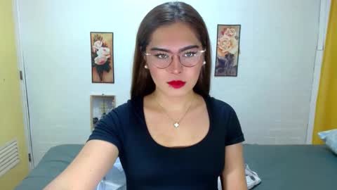 tgirlselena online show from 12, 9, 2025