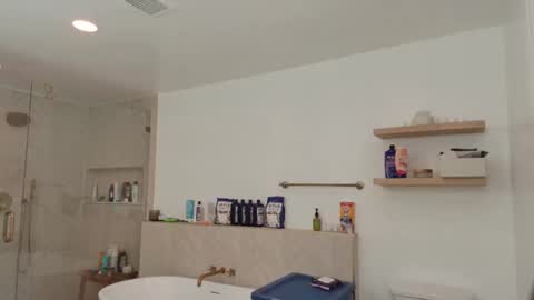 babygirlmami online show from 28, 11, 2025