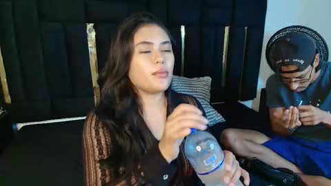 T H A I S  online show from 11, 2, 2026