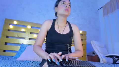 Snapshot of thalia888_ chatting on 12, 10, 2025 thalia888_ online show from 12, 10, 2025