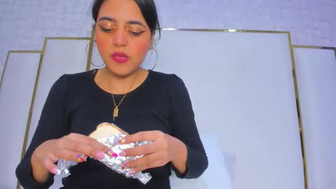 Snapshot of thalia888_ chatting on 15, 11, 2025 thalia888_ online show from 15, 11, 2025