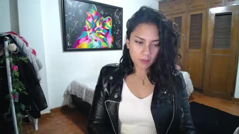 Snapshot of thaliacooper chatting on 22, 12, 2024 online show from 22, 12, 2024