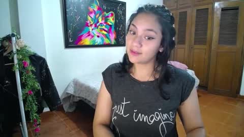 Snapshot of thaliacooper chatting on 28, 12, 2024 online show from 28, 12, 2024