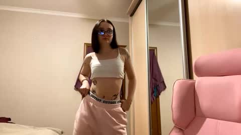 Yumi online show from 3, 3, 2026