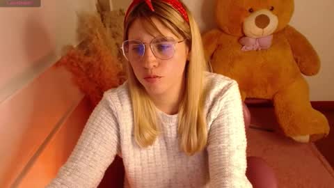   online show from 22, 1, 2025