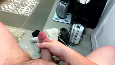 thathungboy0 online show from 9, 3, 2025