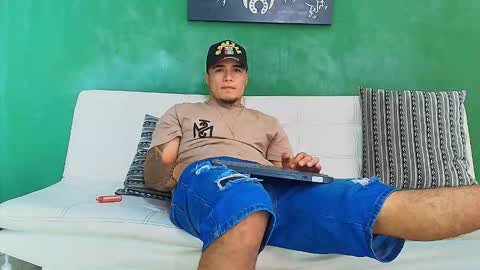 SCOTT  THEO  KAMERON  GENDERSON online show from 10, 2, 2026