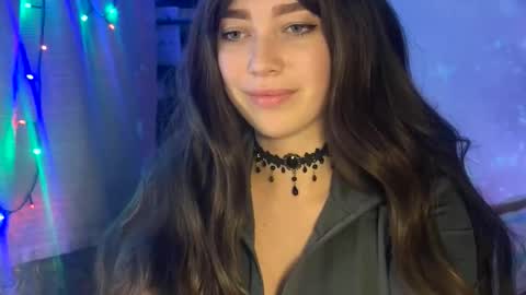 Oliviaaa online show from 3, 2, 2026