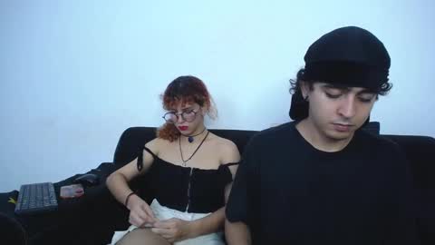 Snapshot of the_r00m chatting on 18, 9, 2025 Jaime Angela online show from 18, 9, 2025