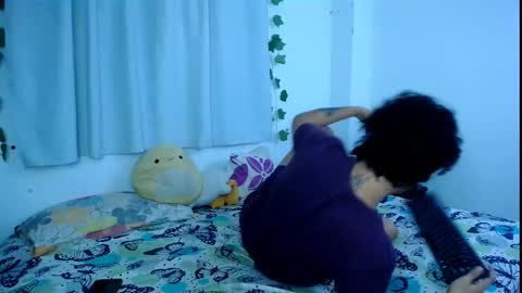 Snapshot of the_r00m chatting on 5, 11, 2025 Jaime Angela online show from 5, 11, 2025