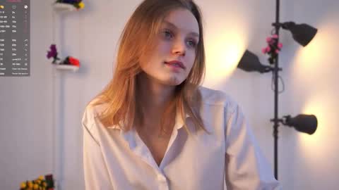 Snapshot of theadrewett chatting on 14, 10, 2025 Emma online show from 14, 10, 2025