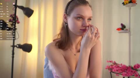 Snapshot of theadrewett chatting on 17, 10, 2025 Emma online show from 17, 10, 2025