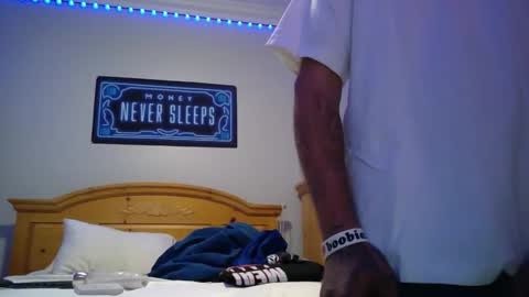 Snapshot of theamezcua98 chatting on 4, 10, 2025 theamezcua98 online show from 4, 10, 2025