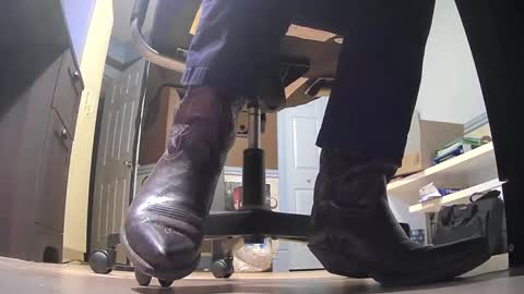 thecowboy_74 online show from 4, 12, 2025