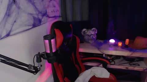 Snapshot of thedevil_boobs chatting on 5, 10, 2025 Keiko online show from 5, 10, 2025