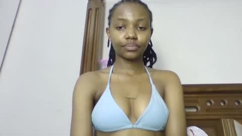 Snapshot of theequinn chatting on 17, 10, 2025 theequinn online show from 17, 10, 2025