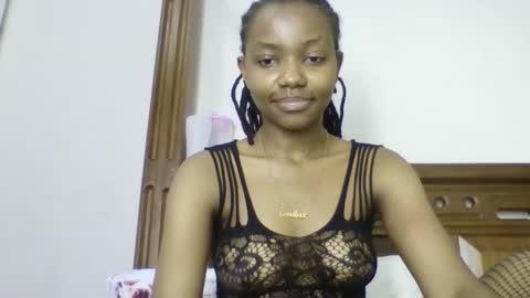 Snapshot of theequinn chatting on 19, 10, 2025 theequinn online show from 19, 10, 2025