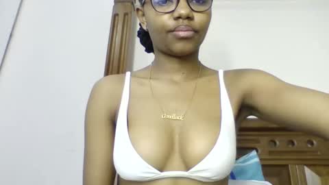 Snapshot of theequinn chatting on 2, 11, 2025 theequinn online show from 2, 11, 2025