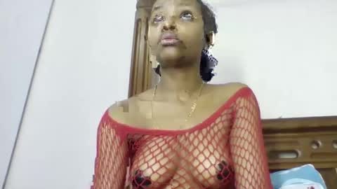 Snapshot of theequinn chatting on 6, 11, 2025 theequinn online show from 6, 11, 2025