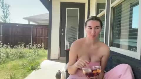 Snapshot of thefitfreak chatting on 24, 3, 2026 Alyssa Rhoades online show from 24, 3, 2026