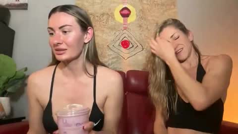 Snapshot of thefitfreak chatting on 6, 4, 2026 Alyssa Rhoades online show from 6, 4, 2026